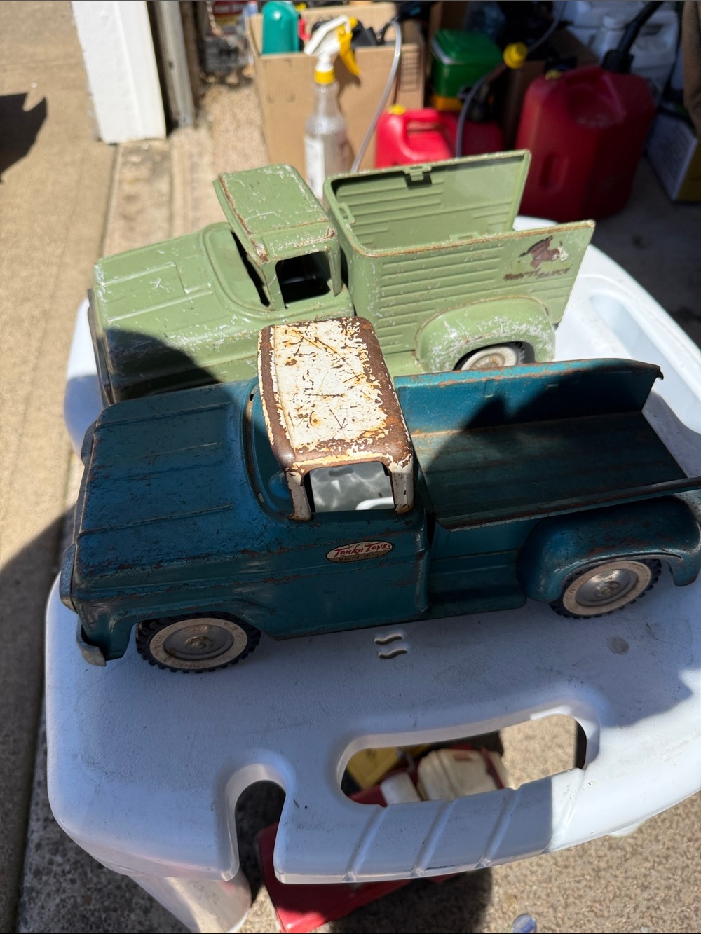 Vintage Tonka Metal Pickup Trucks in Green and Teal - Picture 2 of 3